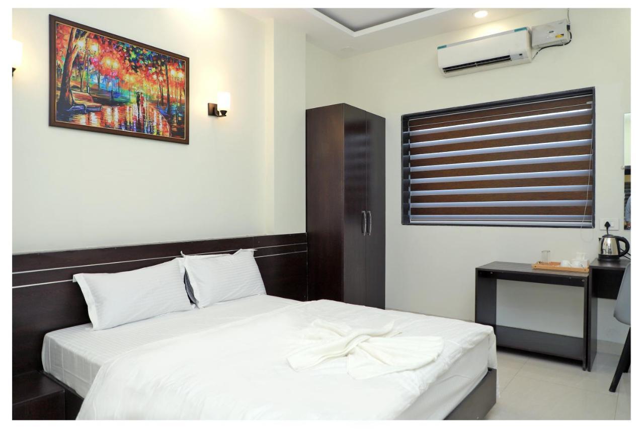 Hotel Opal Plaza Executive Waluj Buzurg Extérieur photo