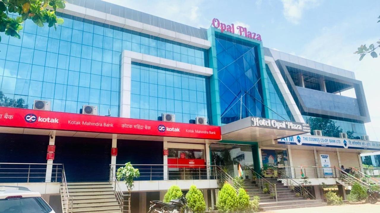 Hotel Opal Plaza Executive Waluj Buzurg Extérieur photo